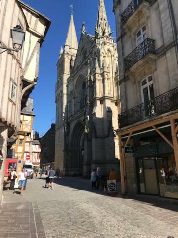 Appartement Au Coeur Du Quartier Historique Vannes Eksteriør bilde