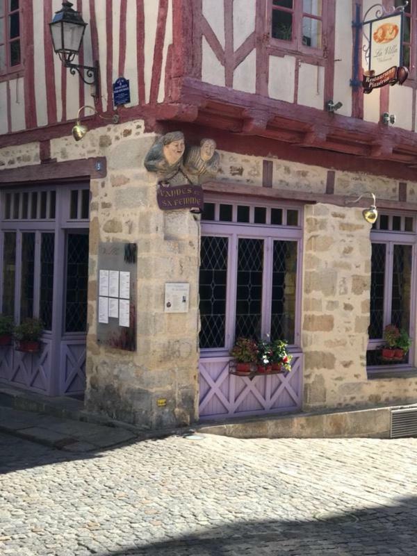 Appartement Au Coeur Du Quartier Historique Vannes Eksteriør bilde